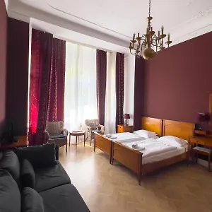 Hotel-maison Am Olivaer Platz *** Berlin