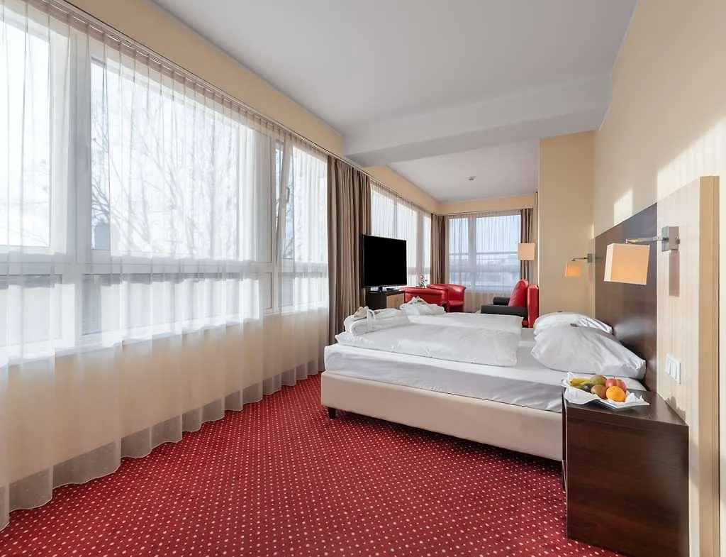 Premier Inn Berlin City Sued 3*,  Alemania