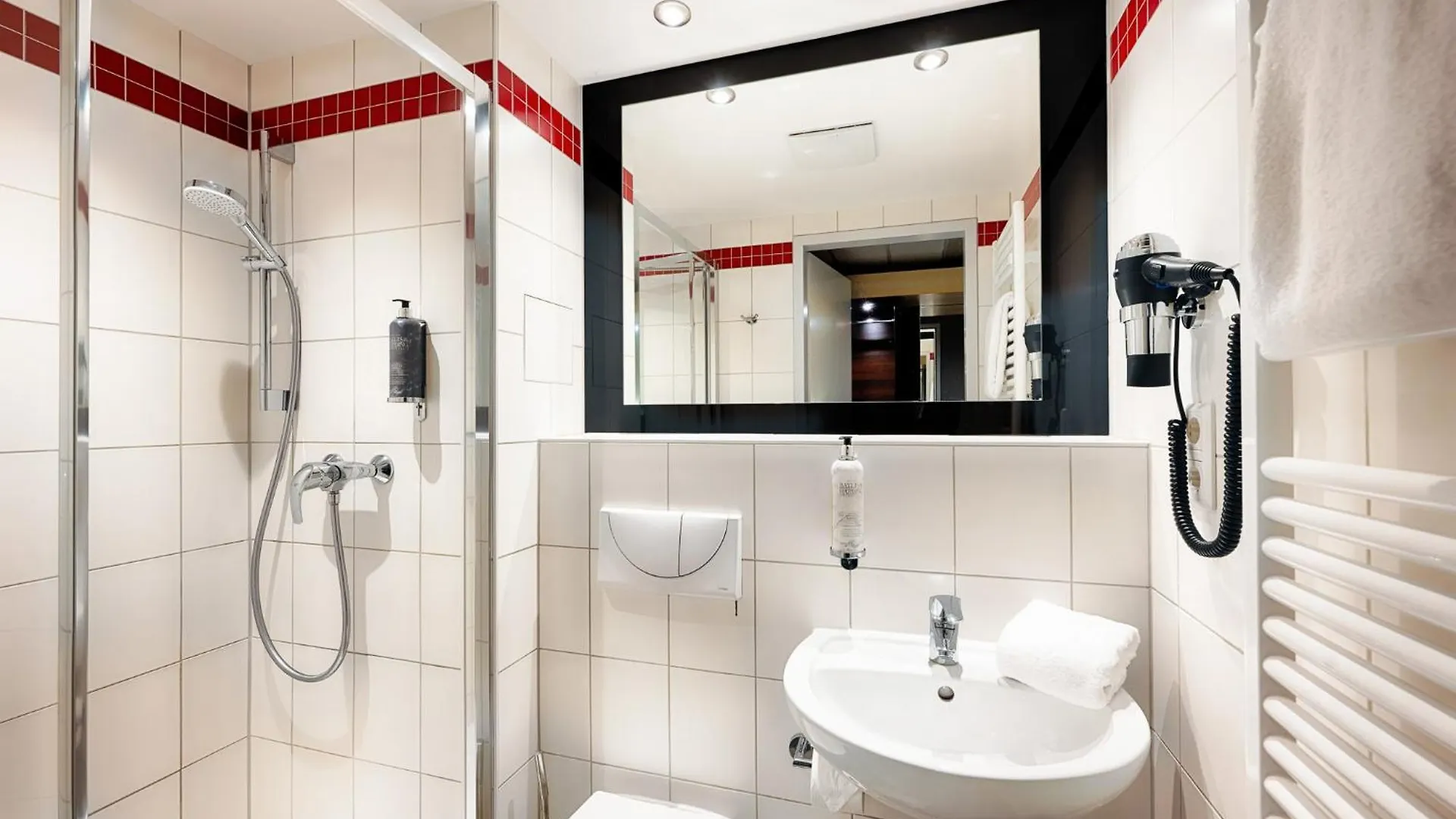 Szálloda Premier Inn Berlin City Sued