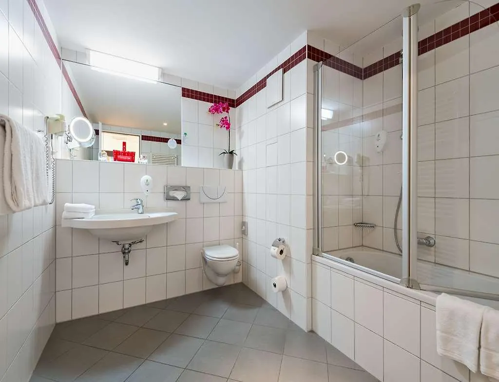 Premier Inn Berlin City Sued מלון