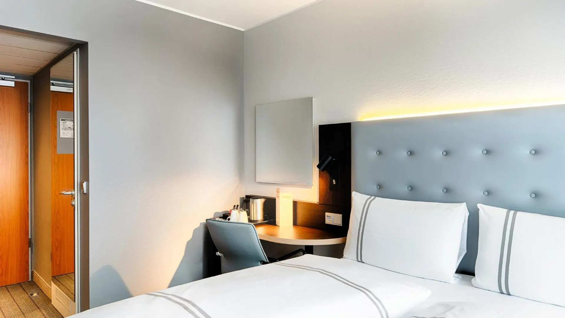 מלון Premier Inn Berlin City Sued